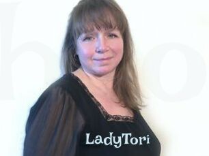 LadyTori Hairy old snatch