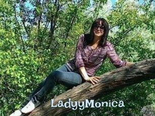 LadyyMonica Hairy old snatch