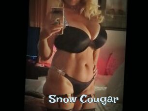 Snow_Cougar Hairy old snatch